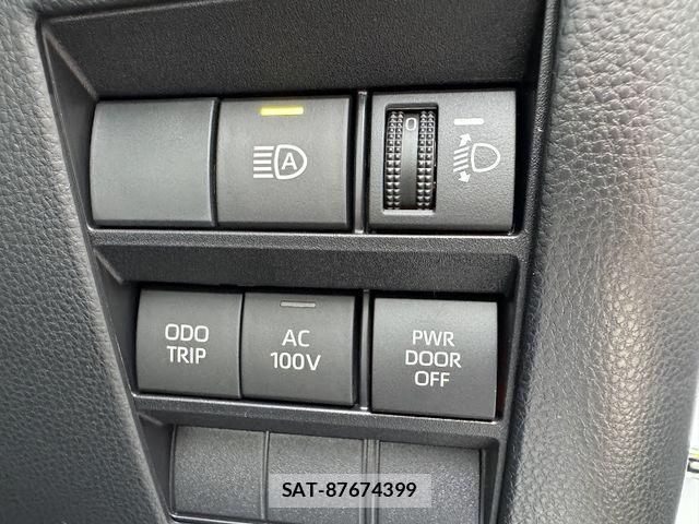 Toyota NOAH HYBRID 2026-08 8881223-21