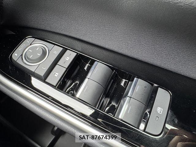 Toyota NOAH HYBRID 2026-08 8881223-25