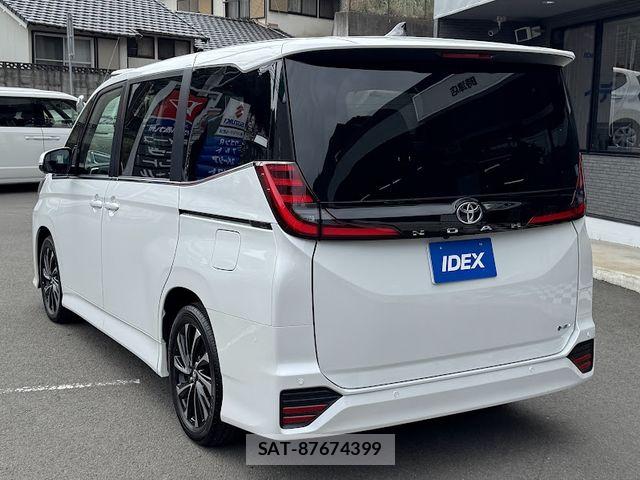 Toyota NOAH HYBRID 2026-08 8881223-2