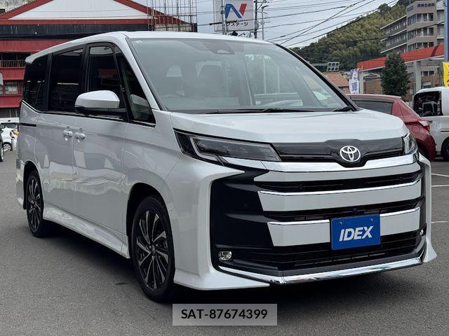 Toyota NOAH HYBRID 2026-08 8881223-5