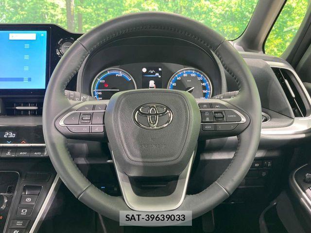 Toyota NOAH HYBRID 2026-04 8881233-12