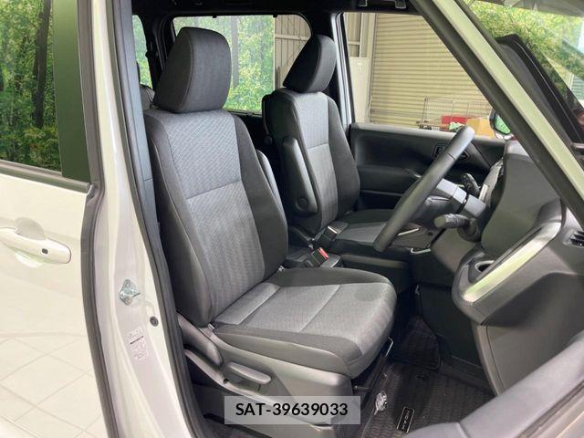 Toyota NOAH HYBRID 2026-04 8881233-8