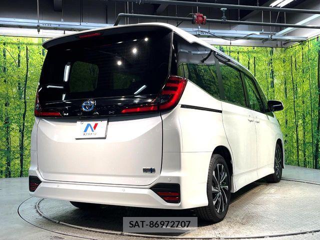 Toyota NOAH HYBRID 2024-09 8881232-17