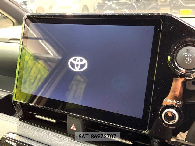 Toyota NOAH HYBRID 2024-09 8881232-3