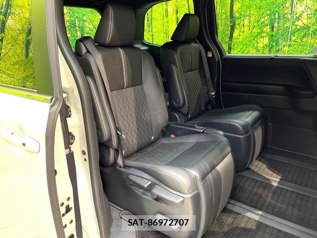 Toyota NOAH HYBRID 2024-09 8881232-8