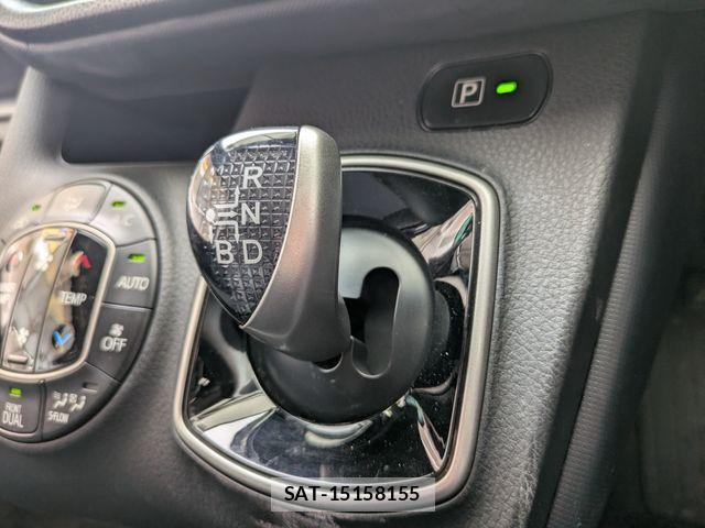 Toyota NOAH HYBRID 2014-03 8881243-11
