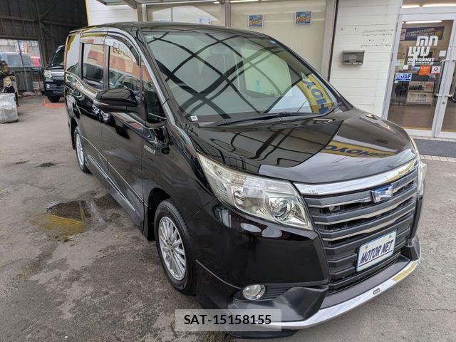 Toyota NOAH HYBRID 2014-03 8881243-16