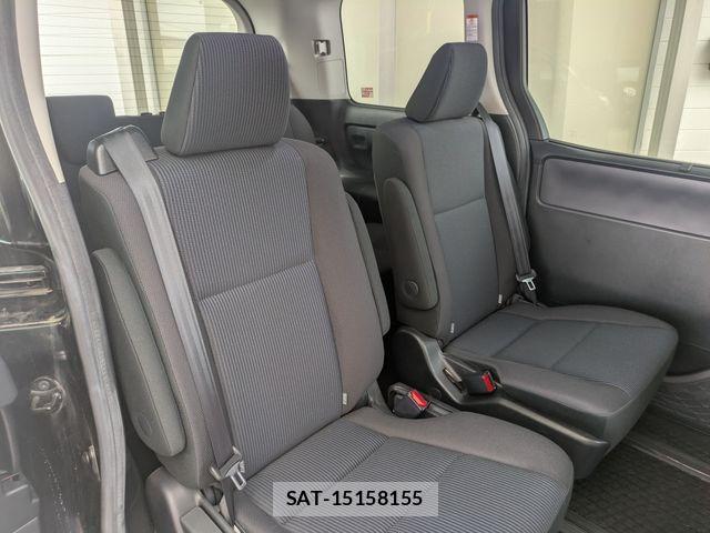 Toyota NOAH HYBRID 2014-03 8881243-27