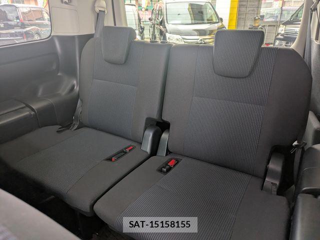 Toyota NOAH HYBRID 2014-03 8881243-4