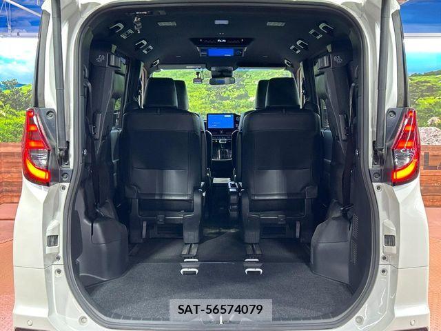 Toyota NOAH HYBRID 2023-04 8884068-9