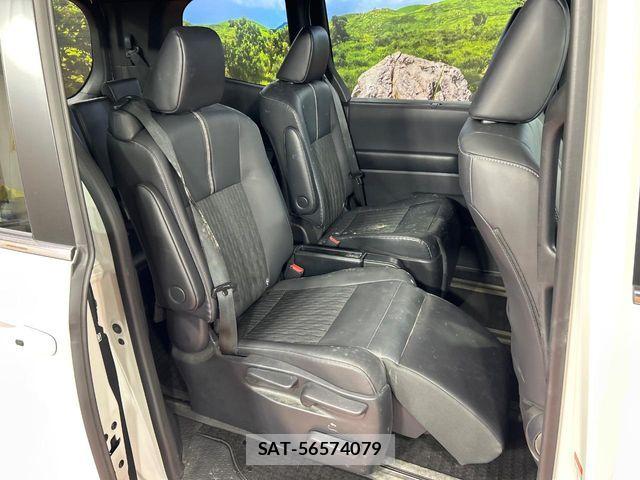 Toyota NOAH HYBRID 2023-04 8884068-7