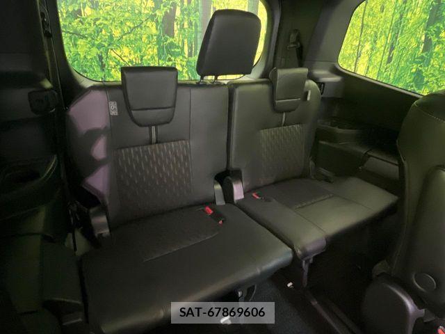 Toyota NOAH HYBRID 2023-09 8884070-9
