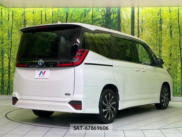 Toyota NOAH HYBRID 2023-09 8884070-17