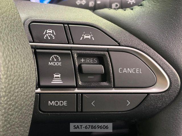 Toyota NOAH HYBRID 2023-09 8884070-6