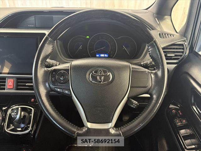 Toyota NOAH HYBRID 2020-11 8884073-10