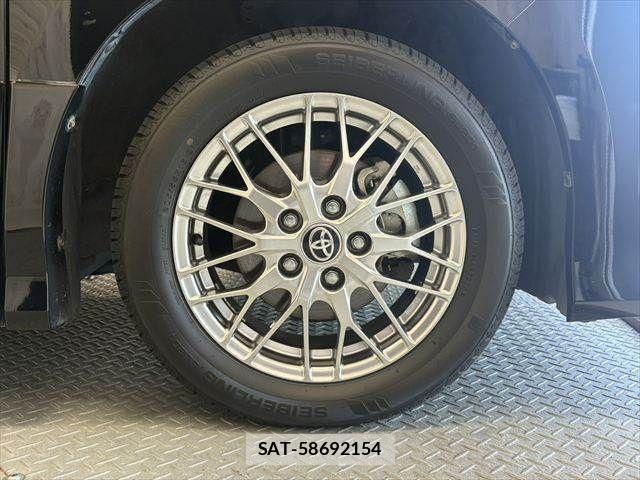 Toyota NOAH HYBRID 2020-11 8884073-12