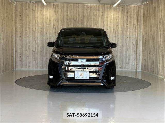 Toyota NOAH HYBRID 2020-11 8884073-13