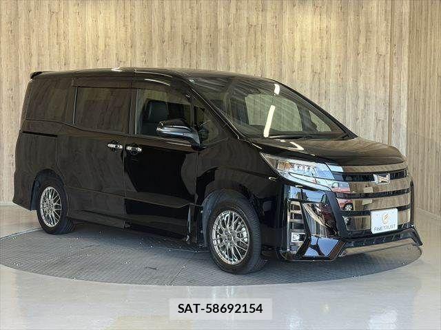 Toyota NOAH HYBRID 2020-11 8884073-14