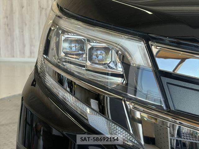 Toyota NOAH HYBRID 2020-11 8884073-20