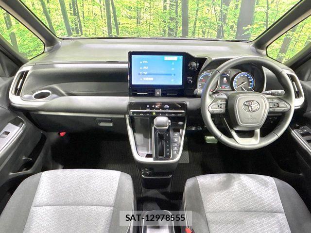 Toyota NOAH HYBRID 2026-04 8884069-6