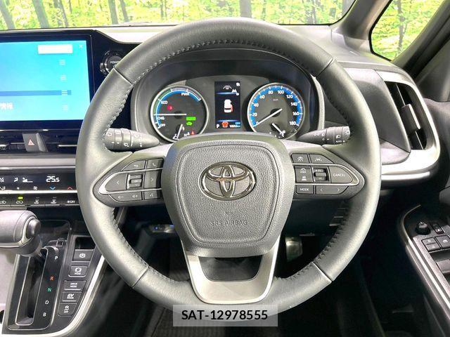 Toyota NOAH HYBRID 2026-04 8884069-7