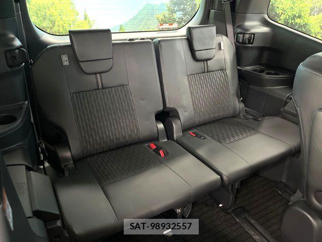 Toyota NOAH HYBRID 2024-05 8884071-9