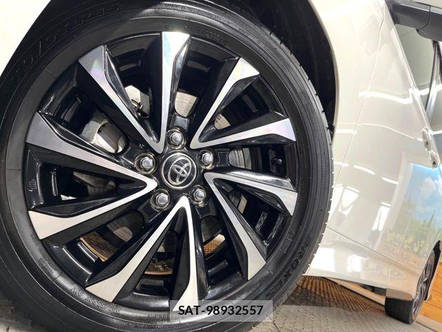 Toyota NOAH HYBRID 2024-05 8884071-12