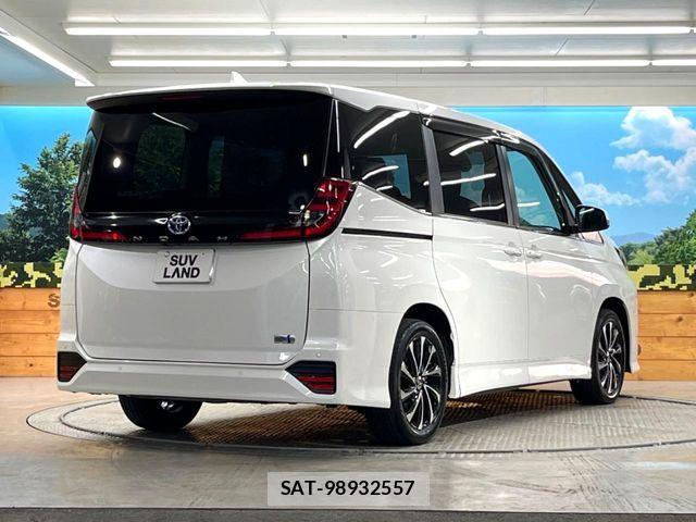 Toyota NOAH HYBRID 2024-05 8884071-16