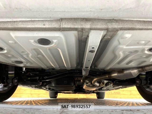 Toyota NOAH HYBRID 2024-05 8884071-18