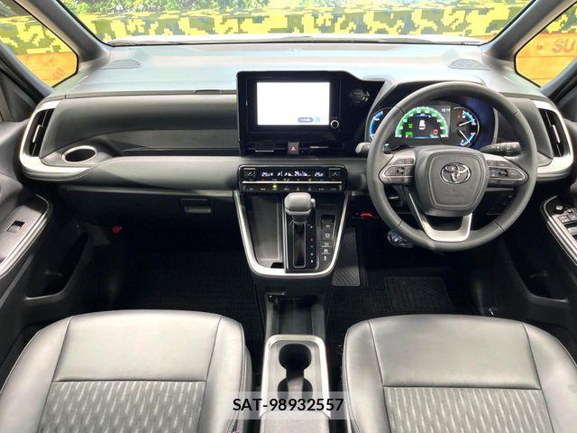 Toyota NOAH HYBRID 2024-05 8884071-1