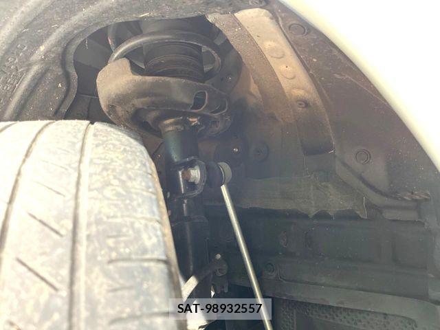Toyota NOAH HYBRID 2024-05 8884071-19