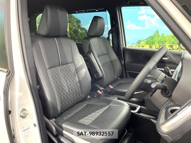 Toyota NOAH HYBRID 2024-05 8884071-7