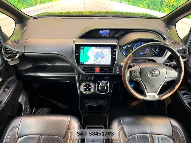 Toyota NOAH HYBRID 2017-05 8884072-1