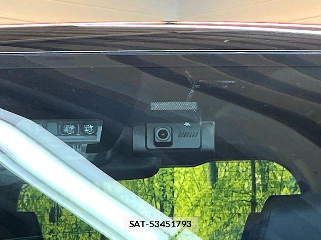Toyota NOAH HYBRID 2017-05 8884072-6
