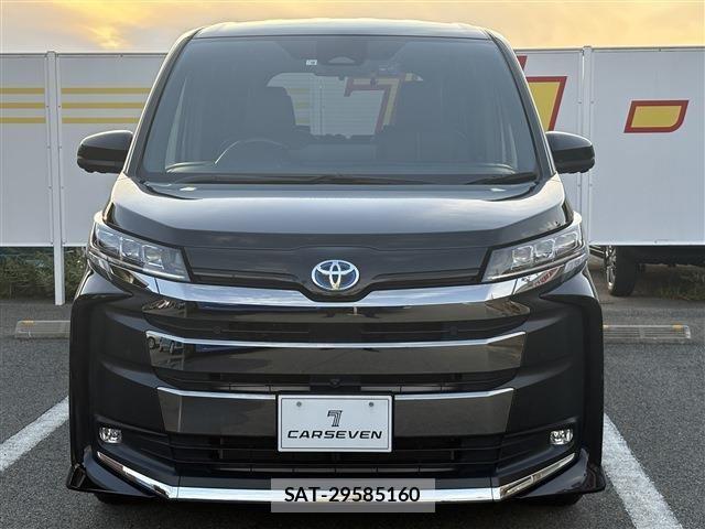 Toyota NOAH HYBRID 2022-09 1296266-1