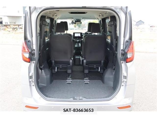 Toyota NOAH HYBRID 2022-10 2031628-10