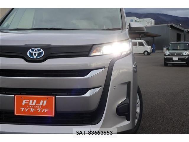 Toyota NOAH HYBRID 2022-10 2031628-11