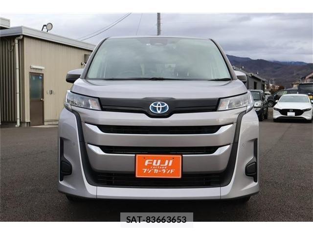 Toyota NOAH HYBRID 2022-10 2031628-13