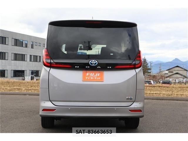 Toyota NOAH HYBRID 2022-10 2031628-14