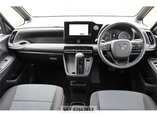 Toyota NOAH HYBRID 2022-10 2031628-1