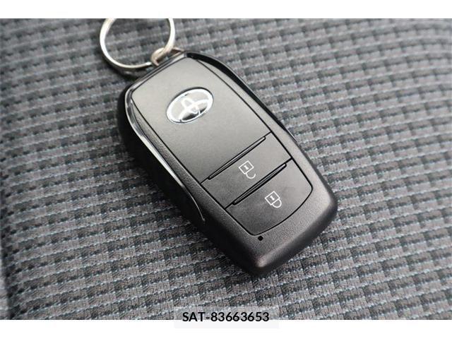 Toyota NOAH HYBRID 2022-10 2031628-21