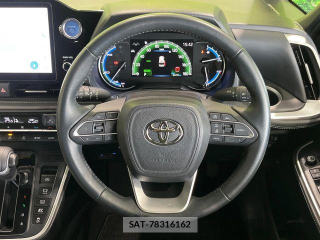 Toyota NOAH HYBRID 2023-07 5874231-10