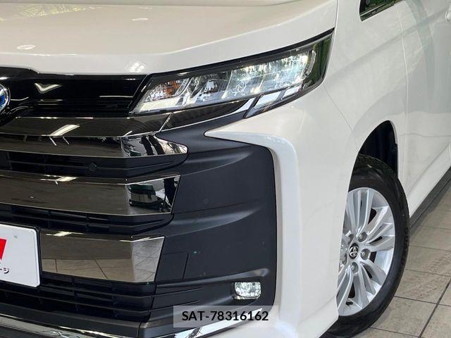 Toyota NOAH HYBRID 2023-07 5874231-12