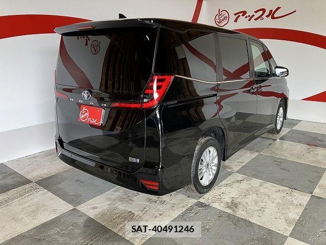 Toyota NOAH HYBRID 2024-01 5874225-1