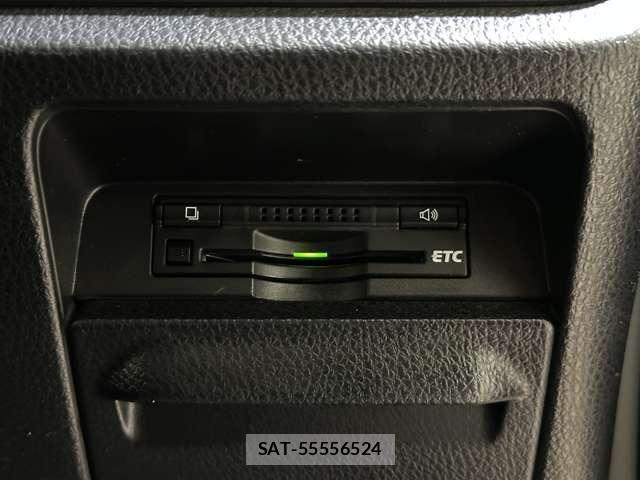 Toyota NOAH HYBRID 2015-09 5874242-14