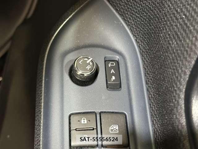 Toyota NOAH HYBRID 2015-09 5874242-16