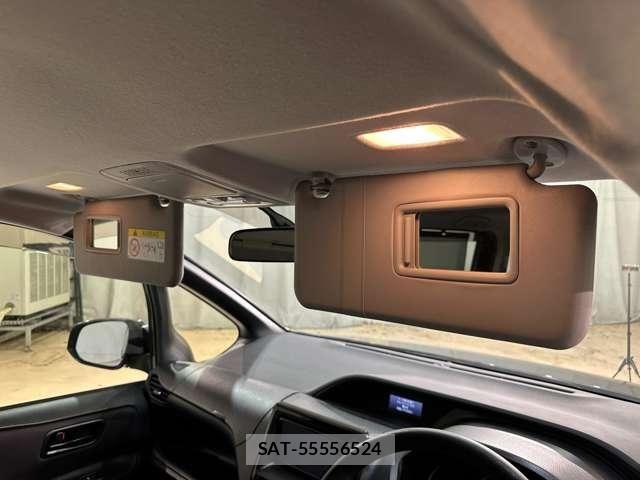 Toyota NOAH HYBRID 2015-09 5874242-26