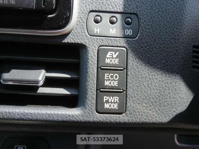Toyota NOAH HYBRID 2016-06 5874243-10
