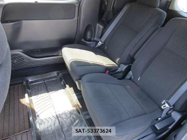 Toyota NOAH HYBRID 2016-06 5874243-14