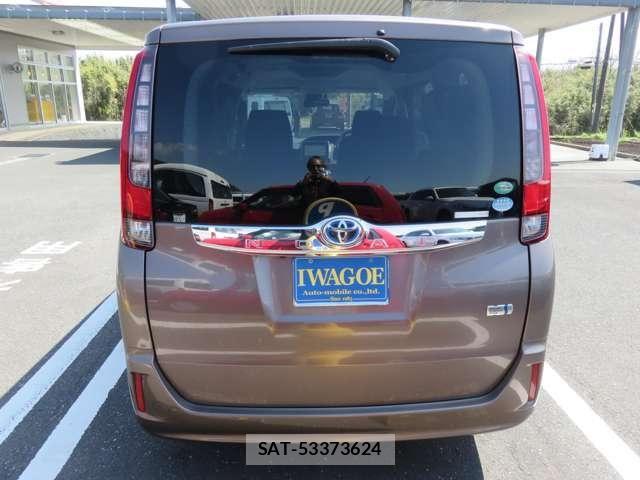 Toyota NOAH HYBRID 2016-06 5874243-4